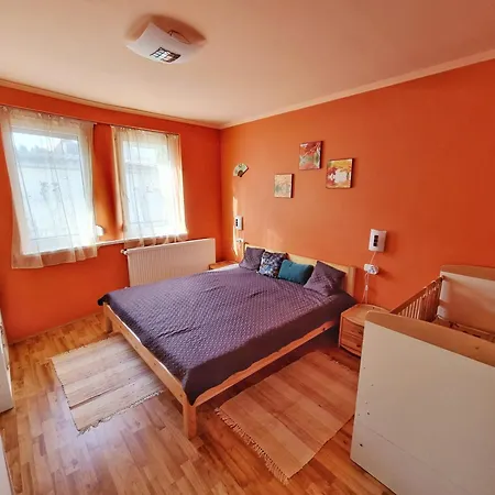 Balaton-parti Kertes Nyaralo Nyaraló Keszthely