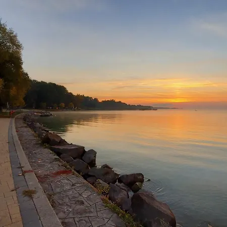 Nyaraló Balaton-parti Kertes Nyaralo Keszthely